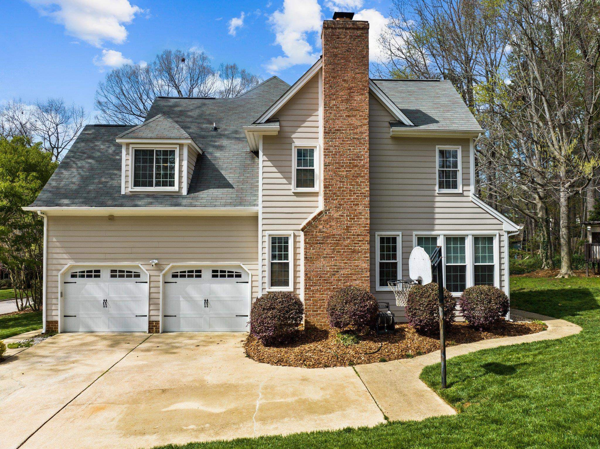1012 Vestavia Woods Drive