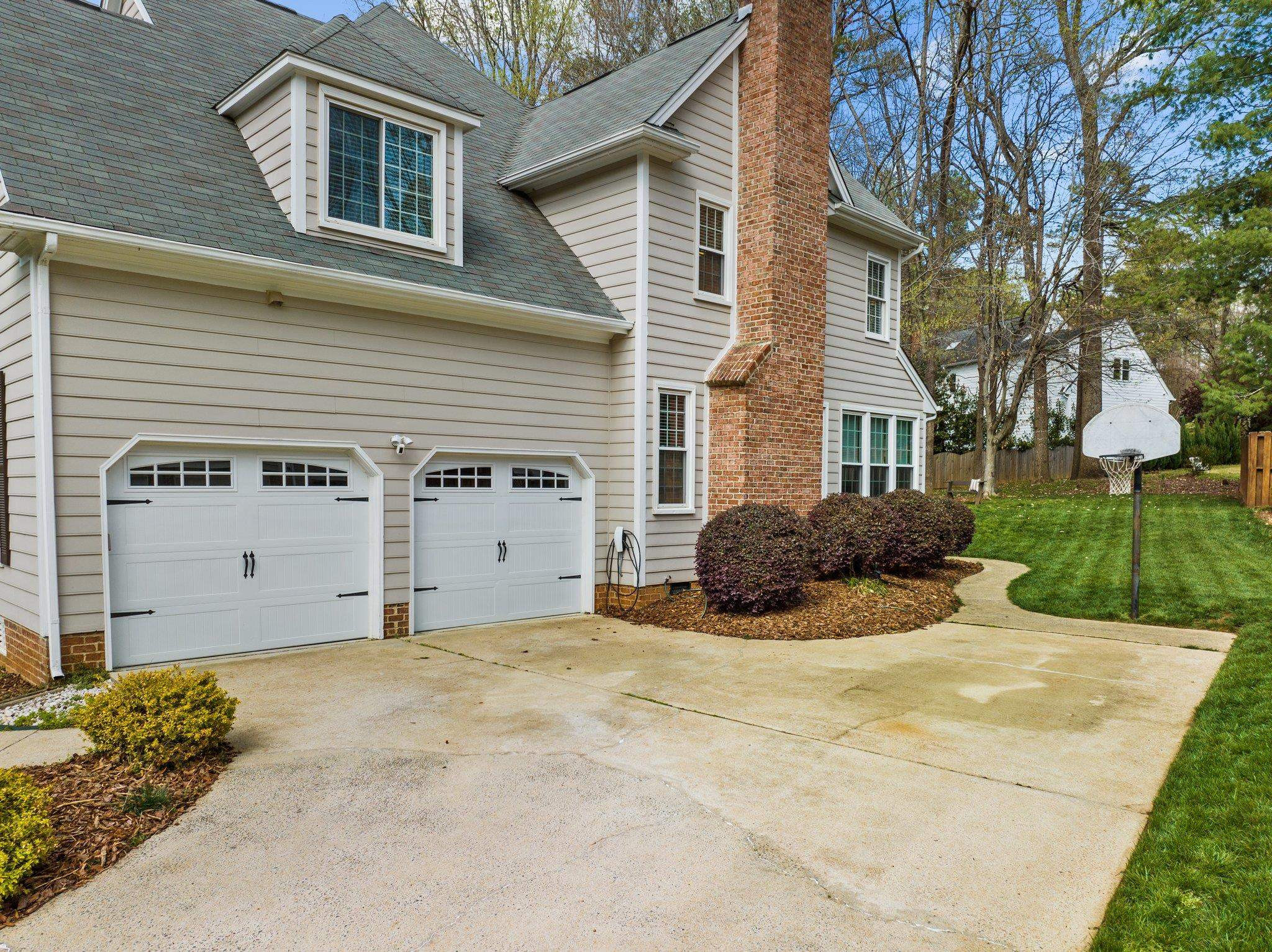 1012 Vestavia Woods Drive