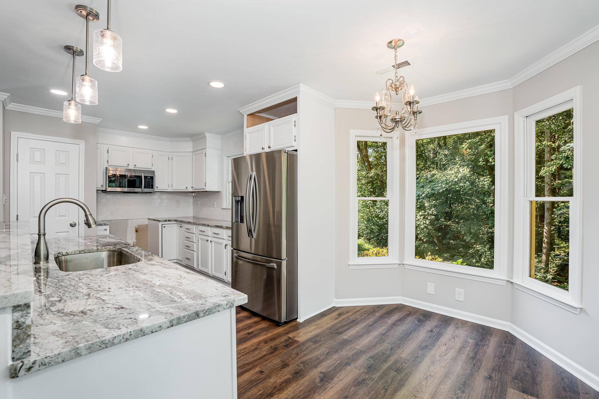 4924 Knightsbridge Way