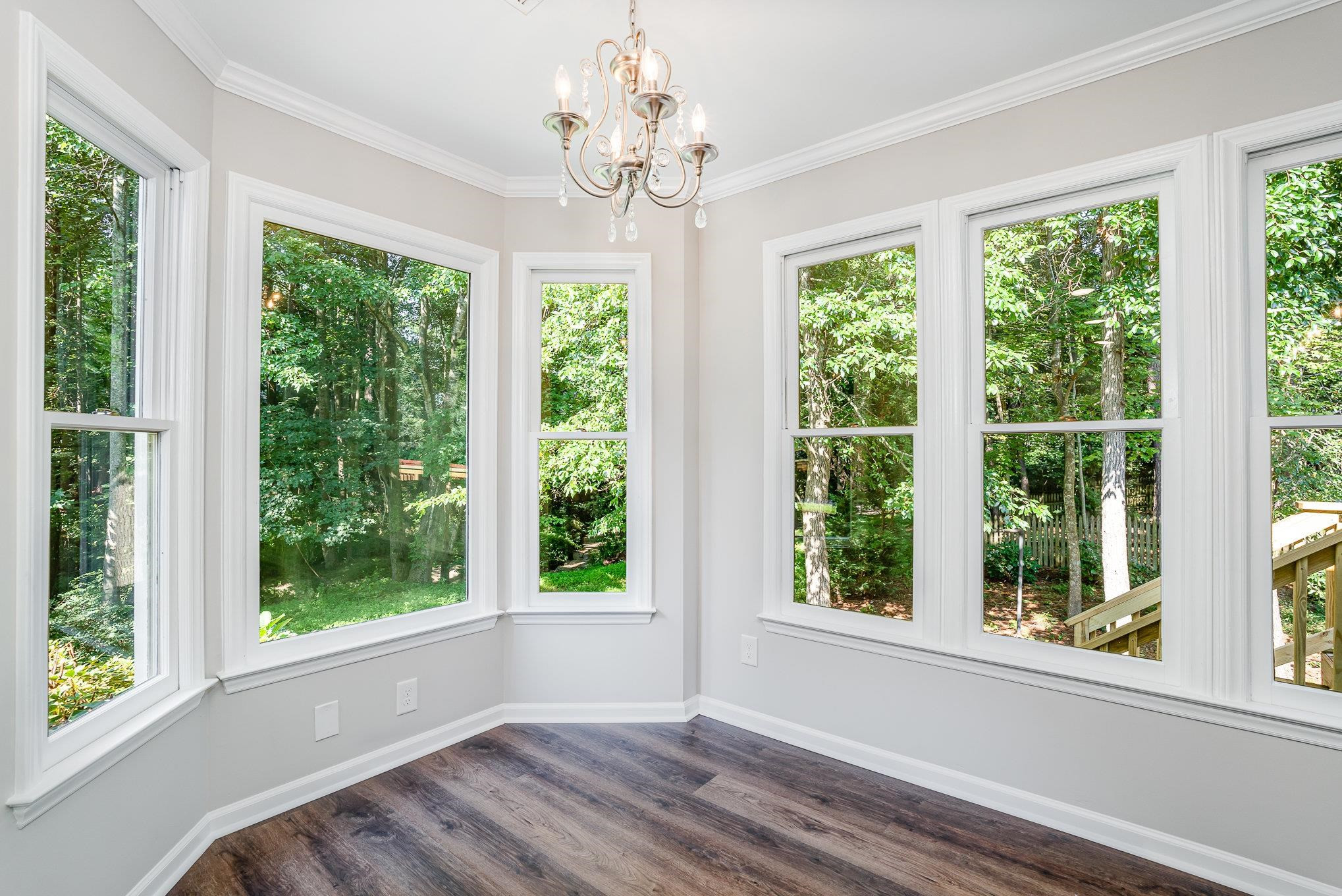 4924 Knightsbridge Way