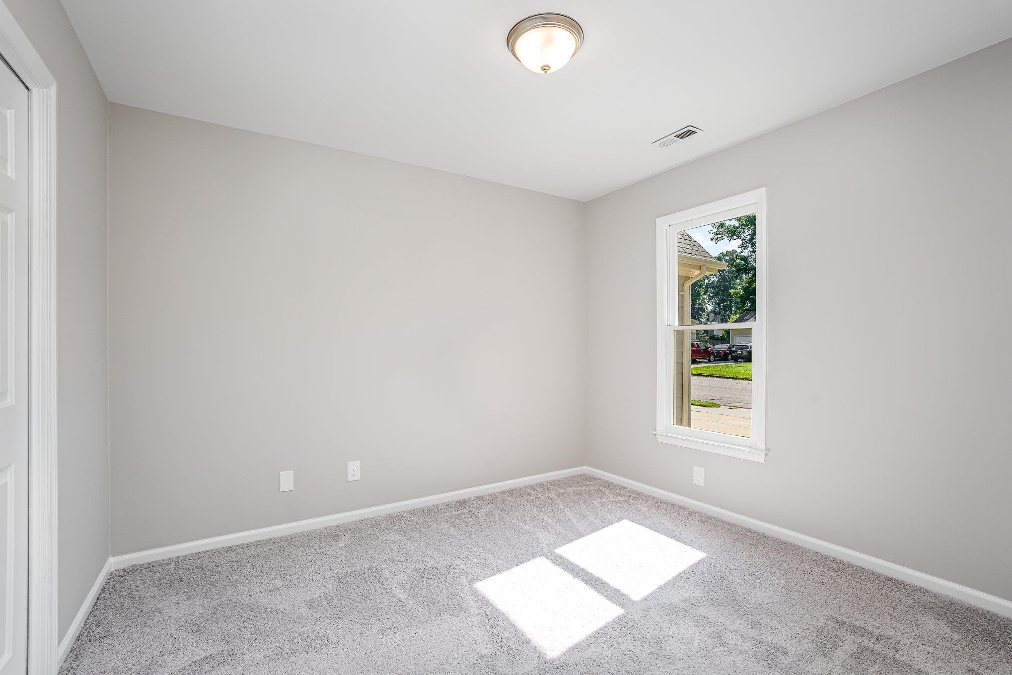 4924 Knightsbridge Way