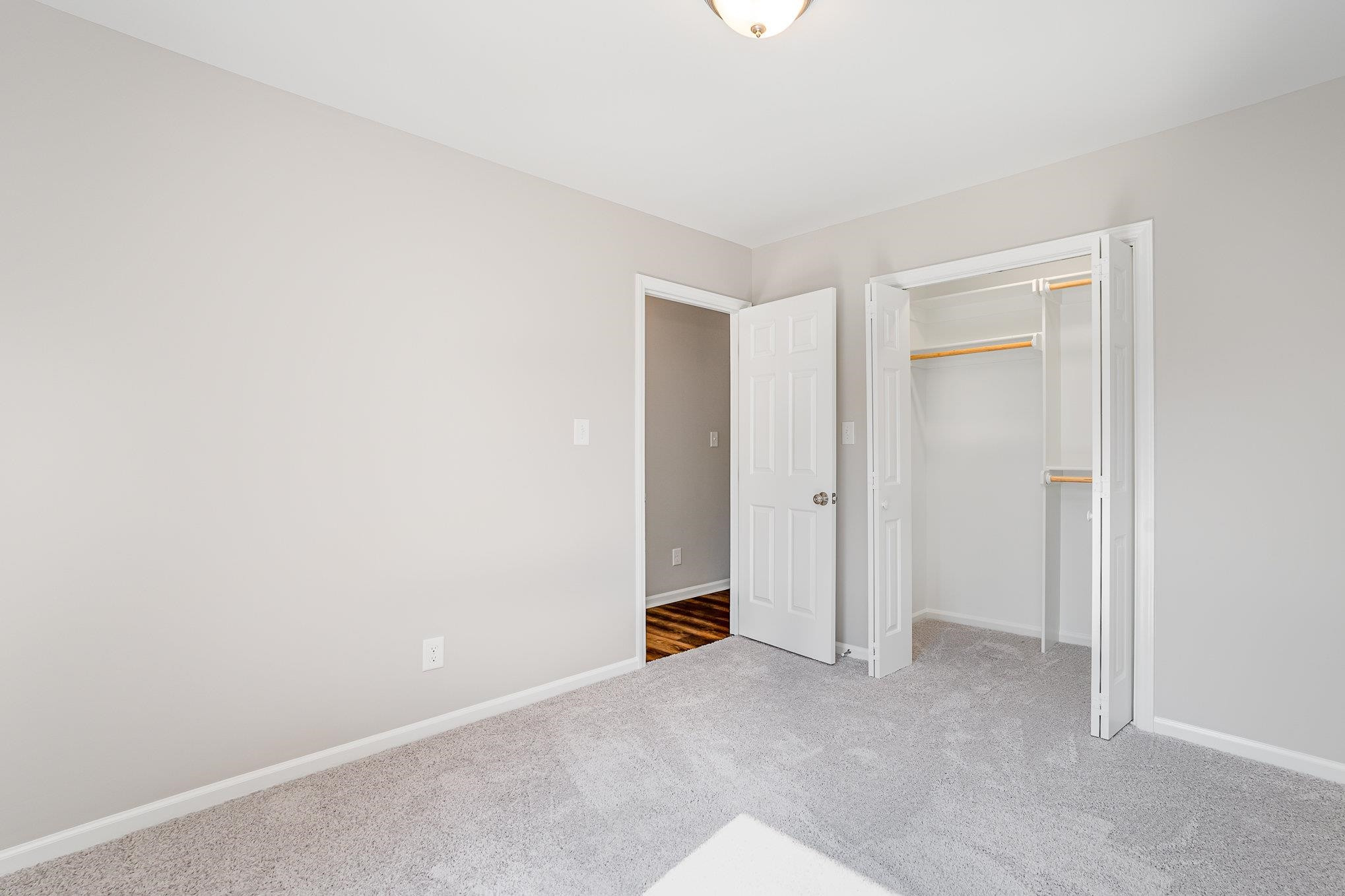 4924 Knightsbridge Way