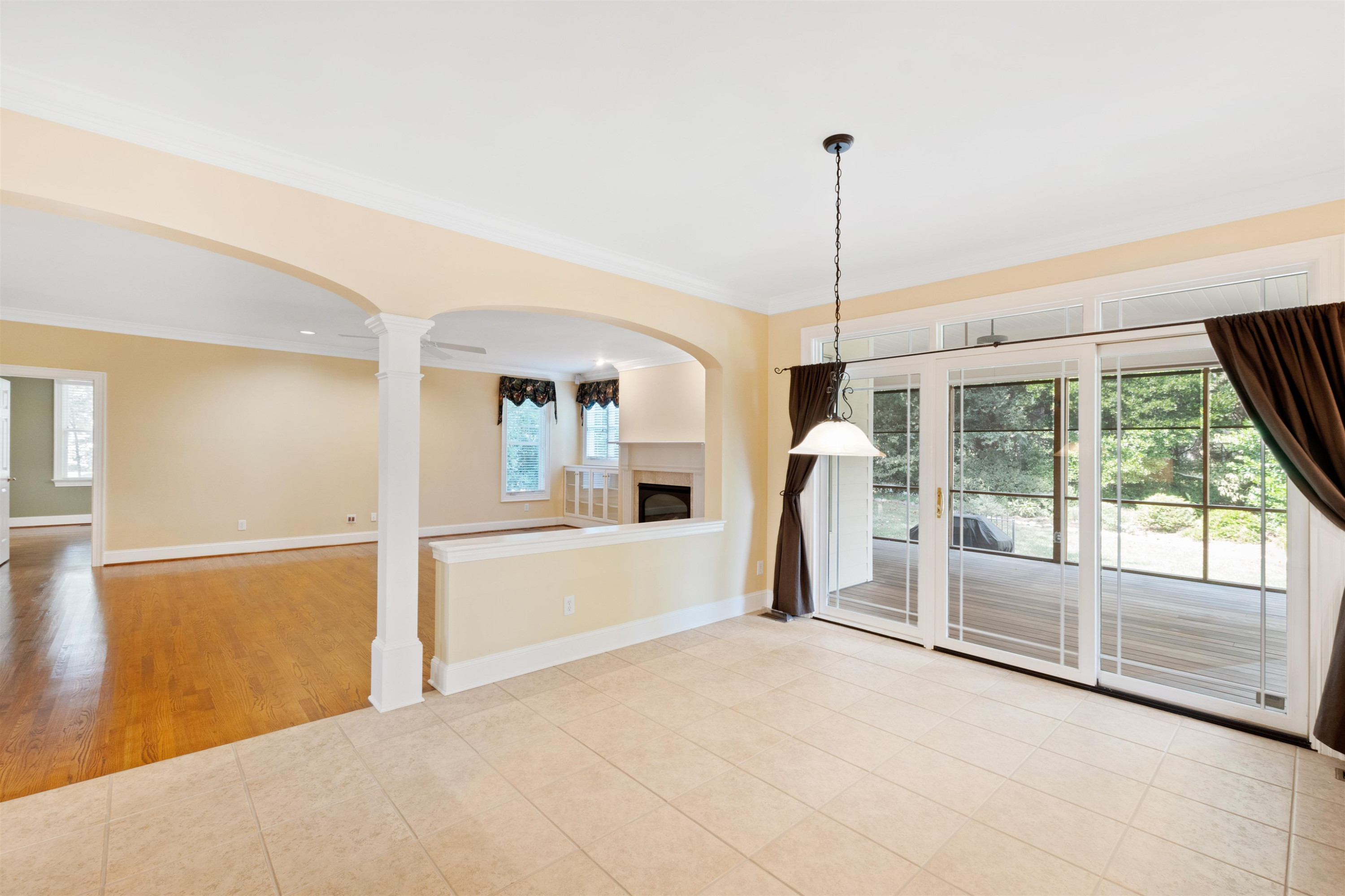 4013 English Laurel Lane