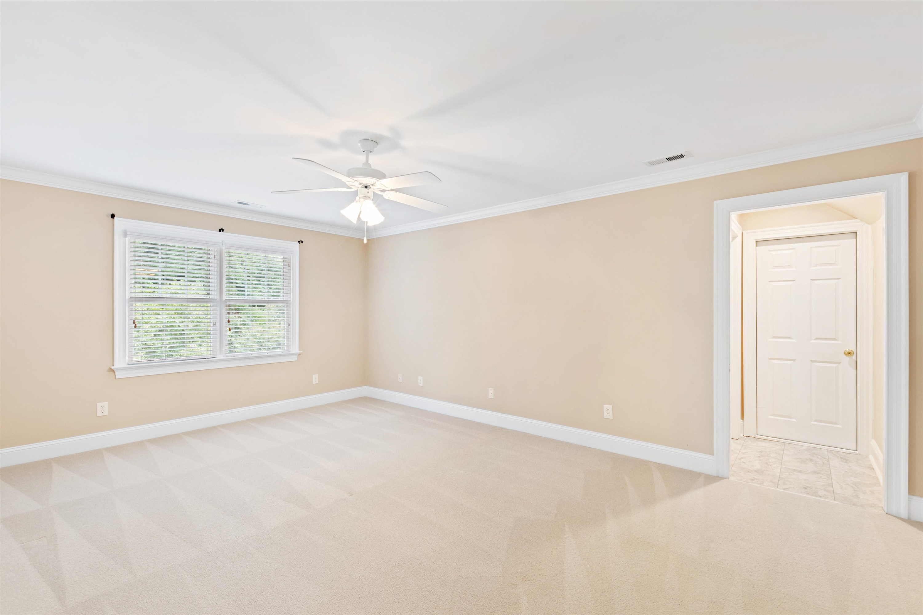 4013 English Laurel Lane