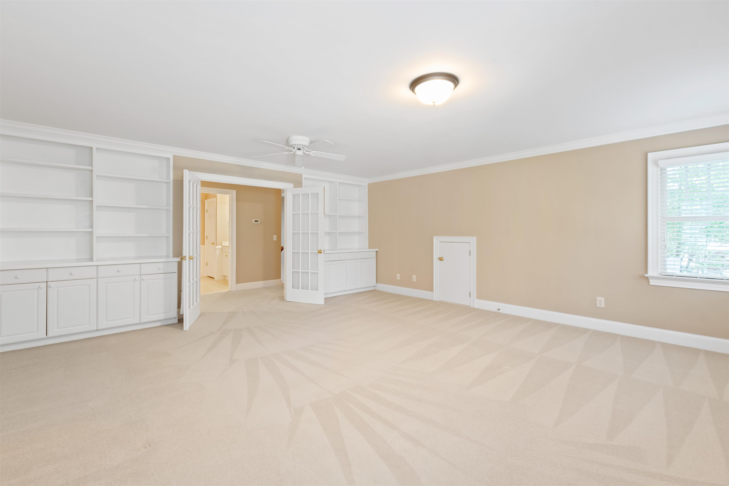 4013 English Laurel Lane