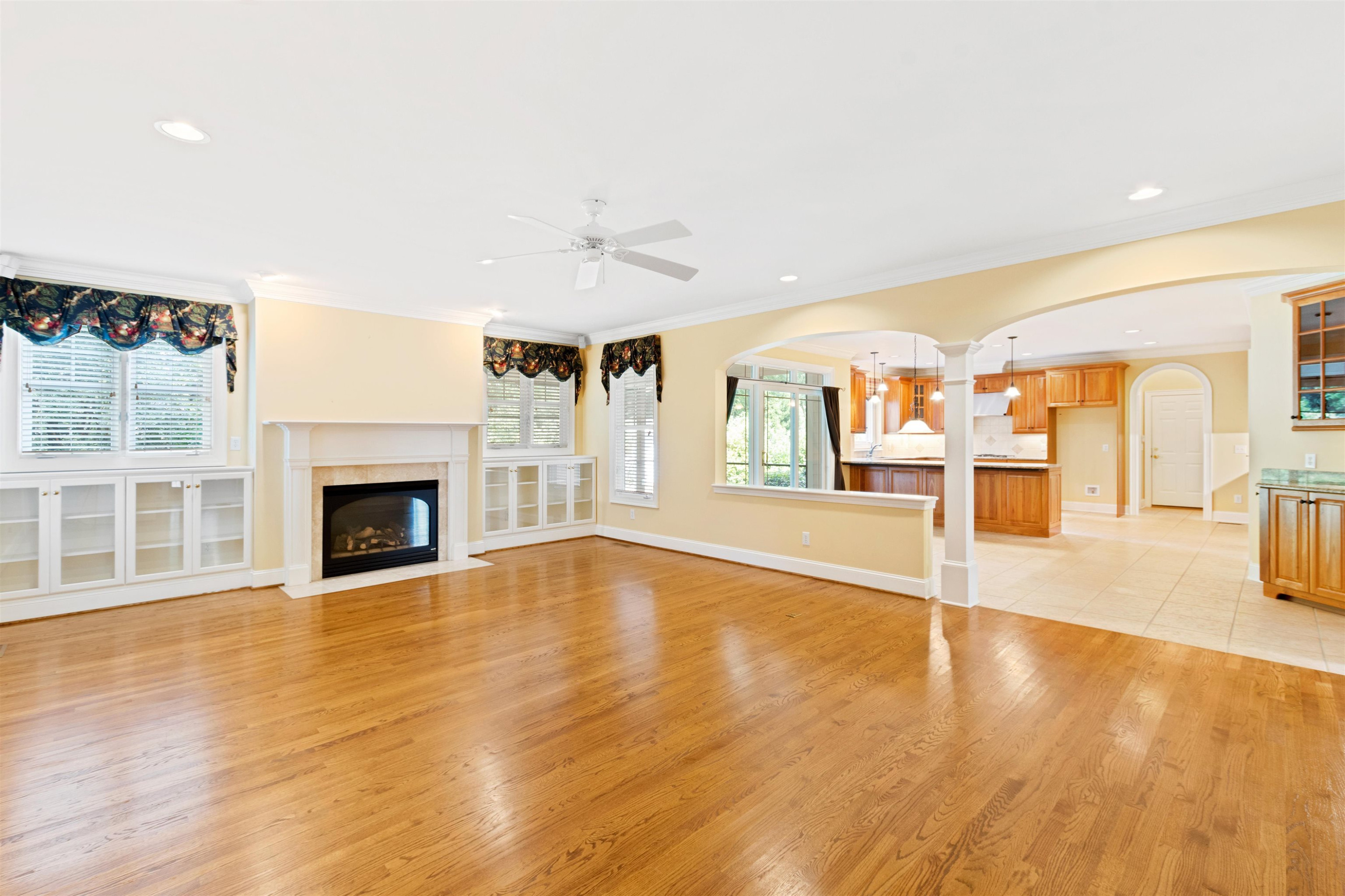 4013 English Laurel Lane