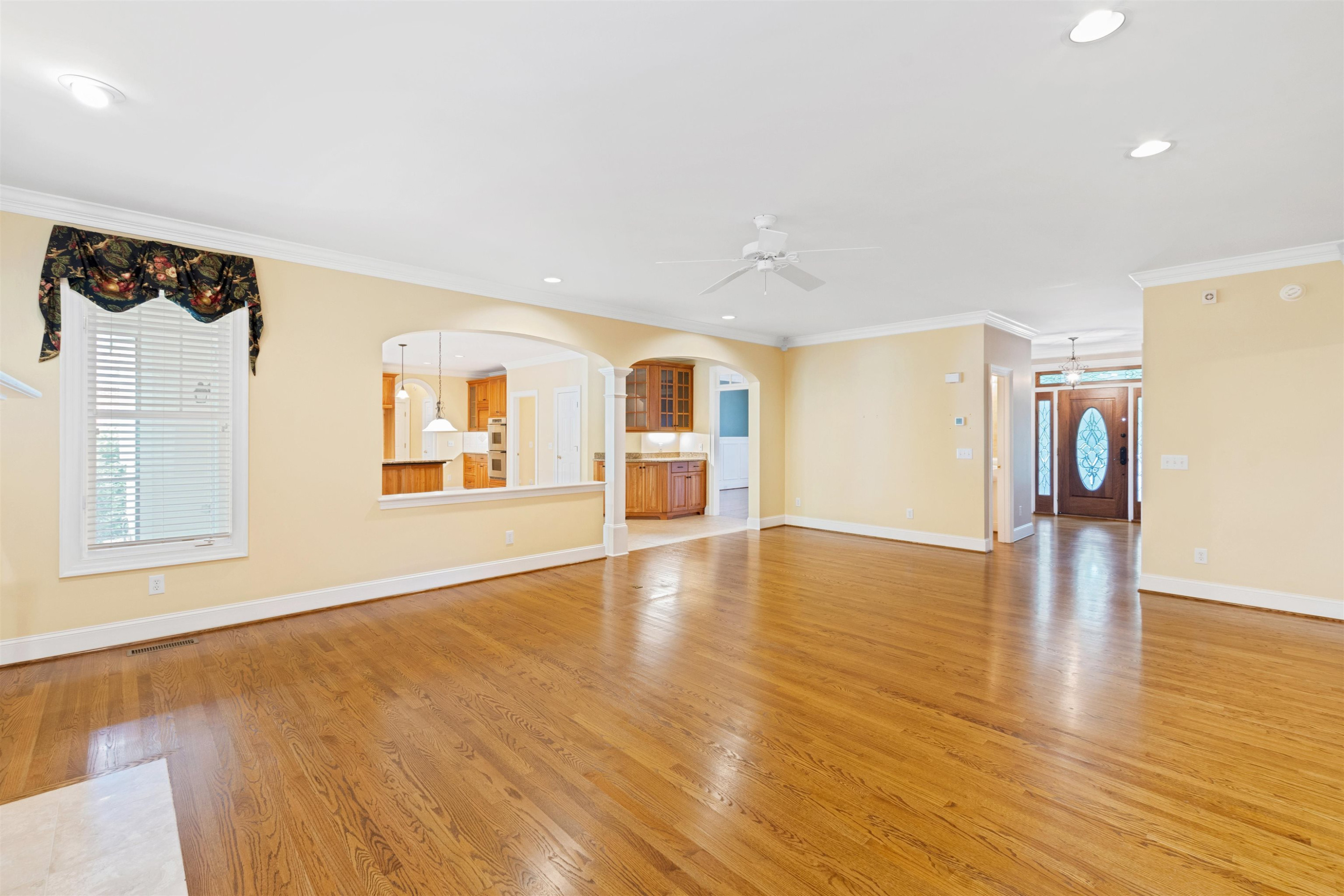 4013 English Laurel Lane