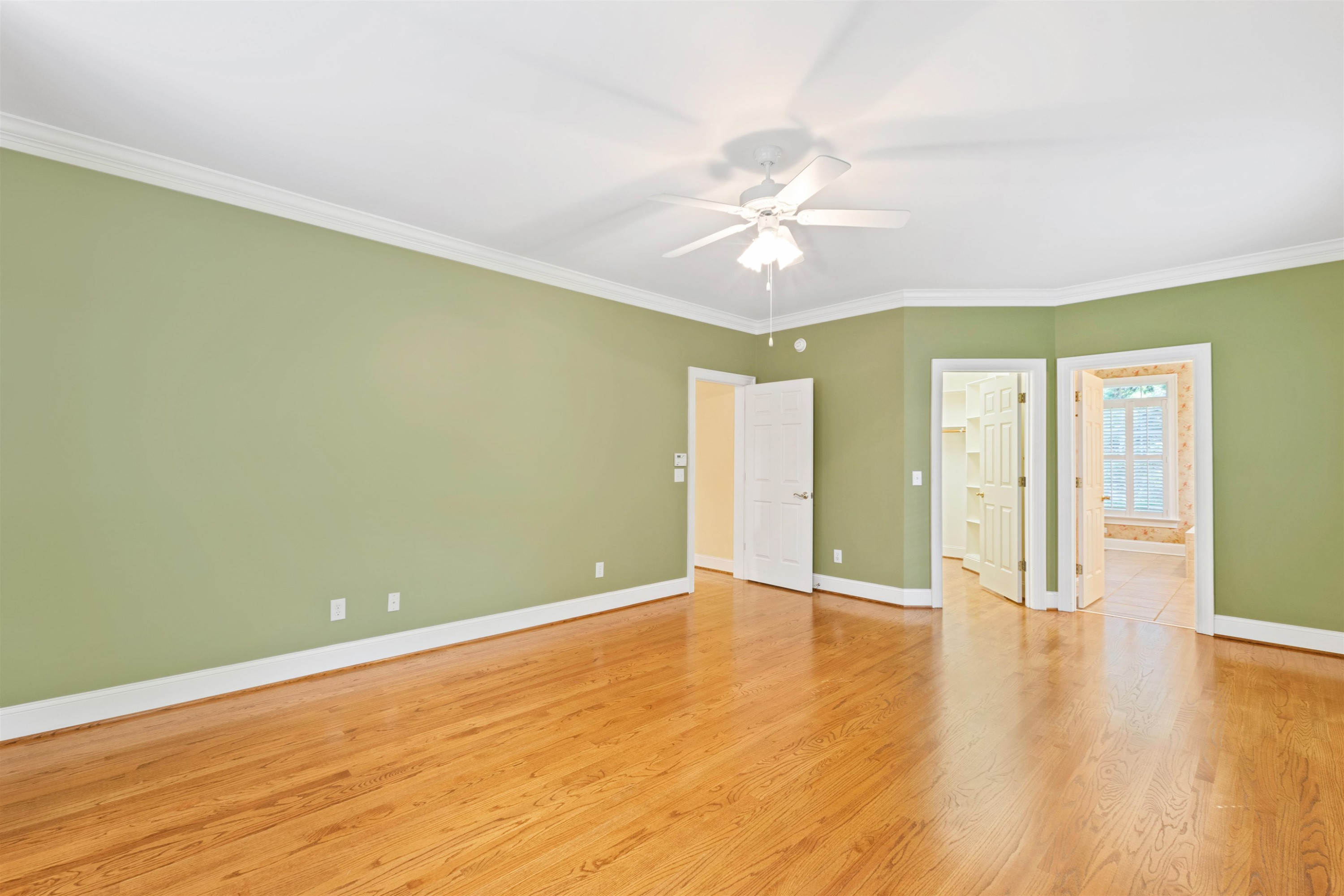 4013 English Laurel Lane