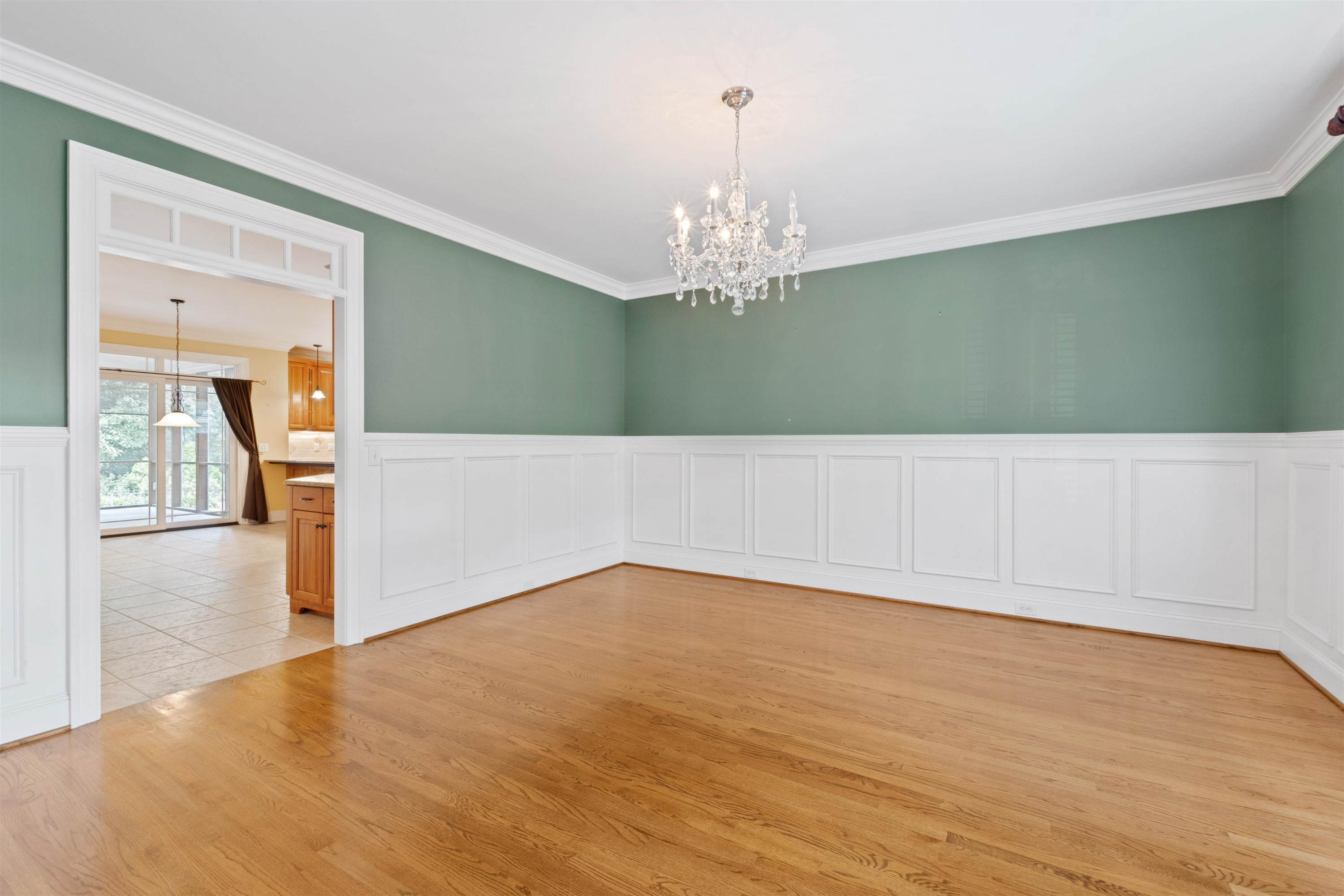 4013 English Laurel Lane