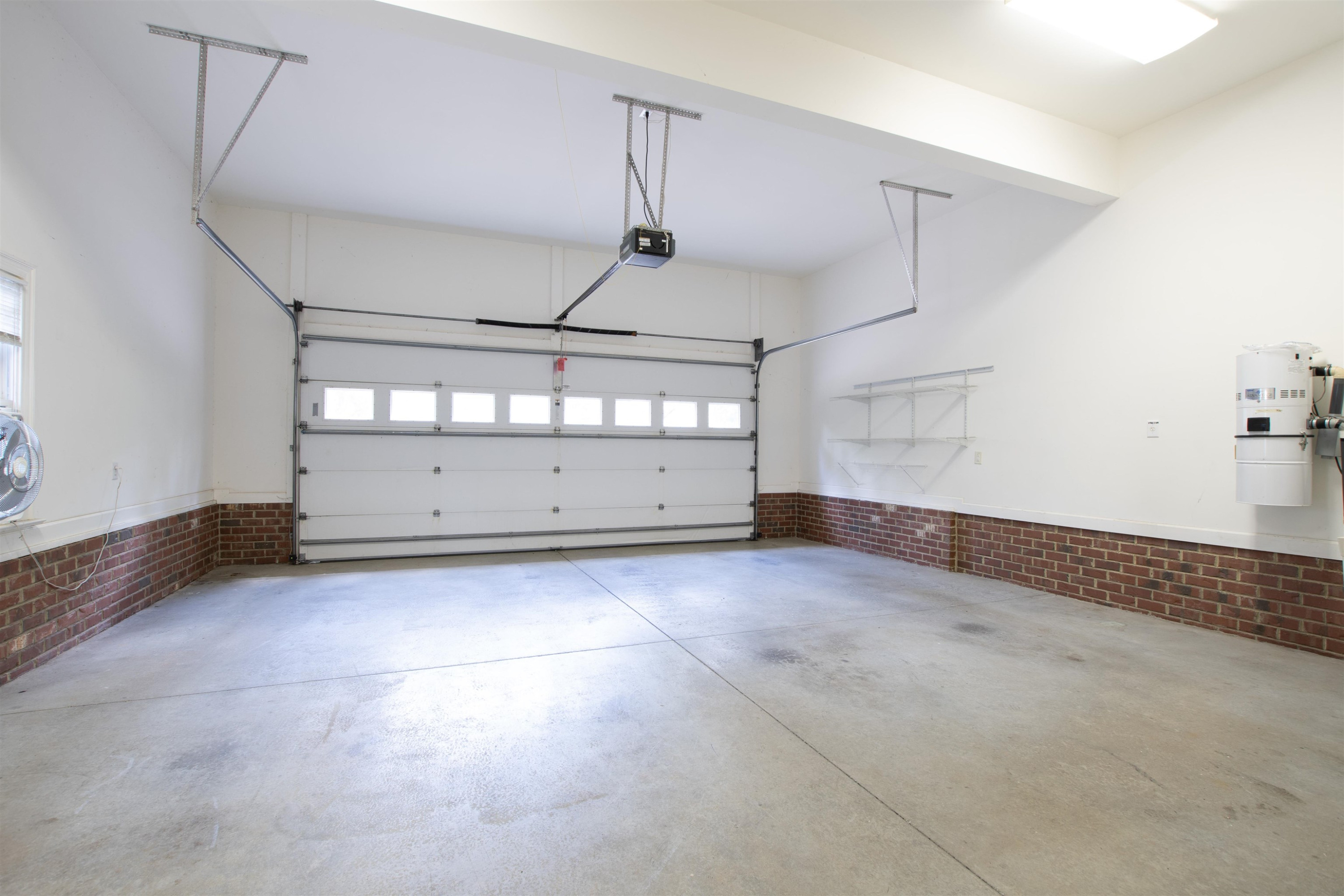 4013 English Laurel Lane