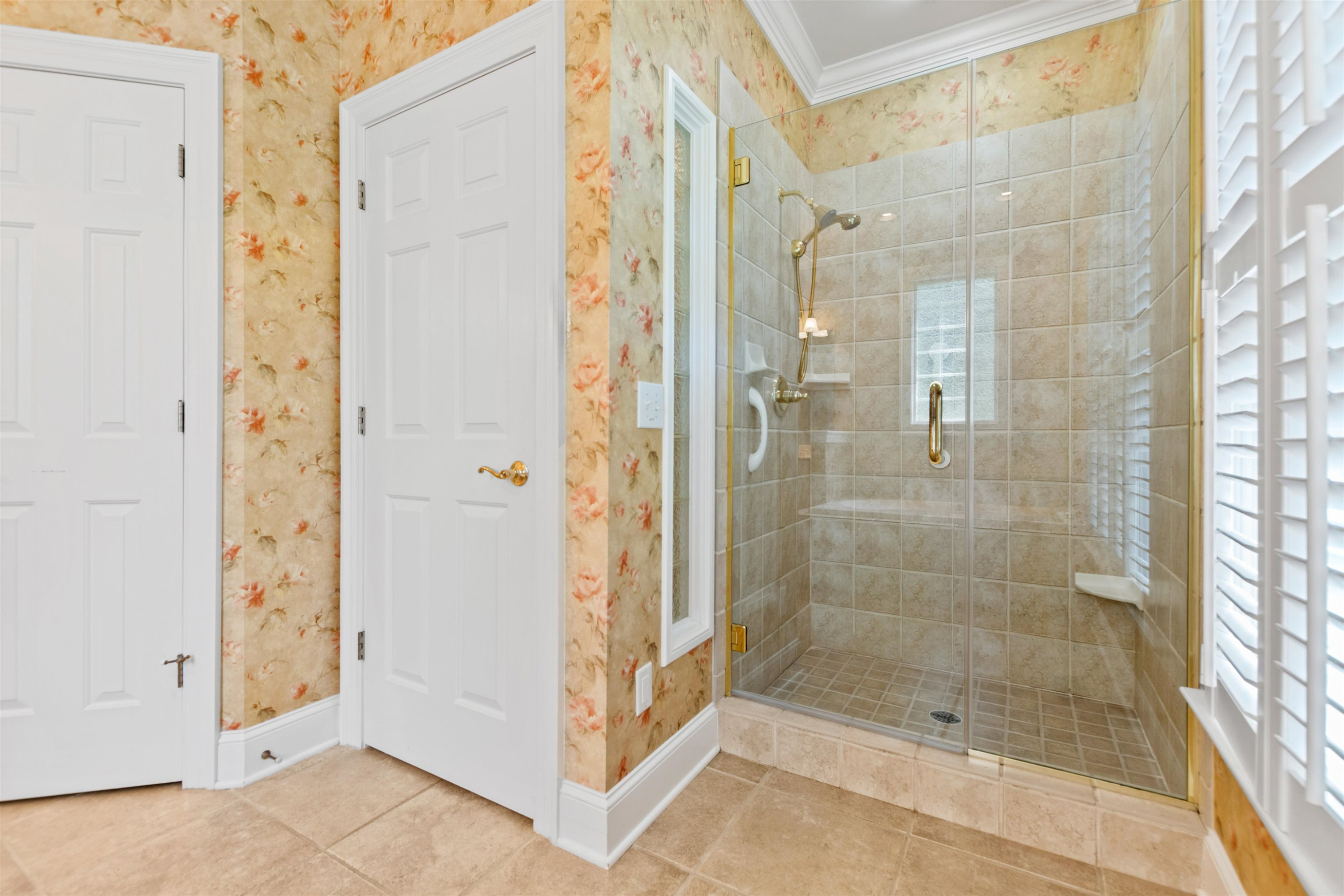 4013 English Laurel Lane