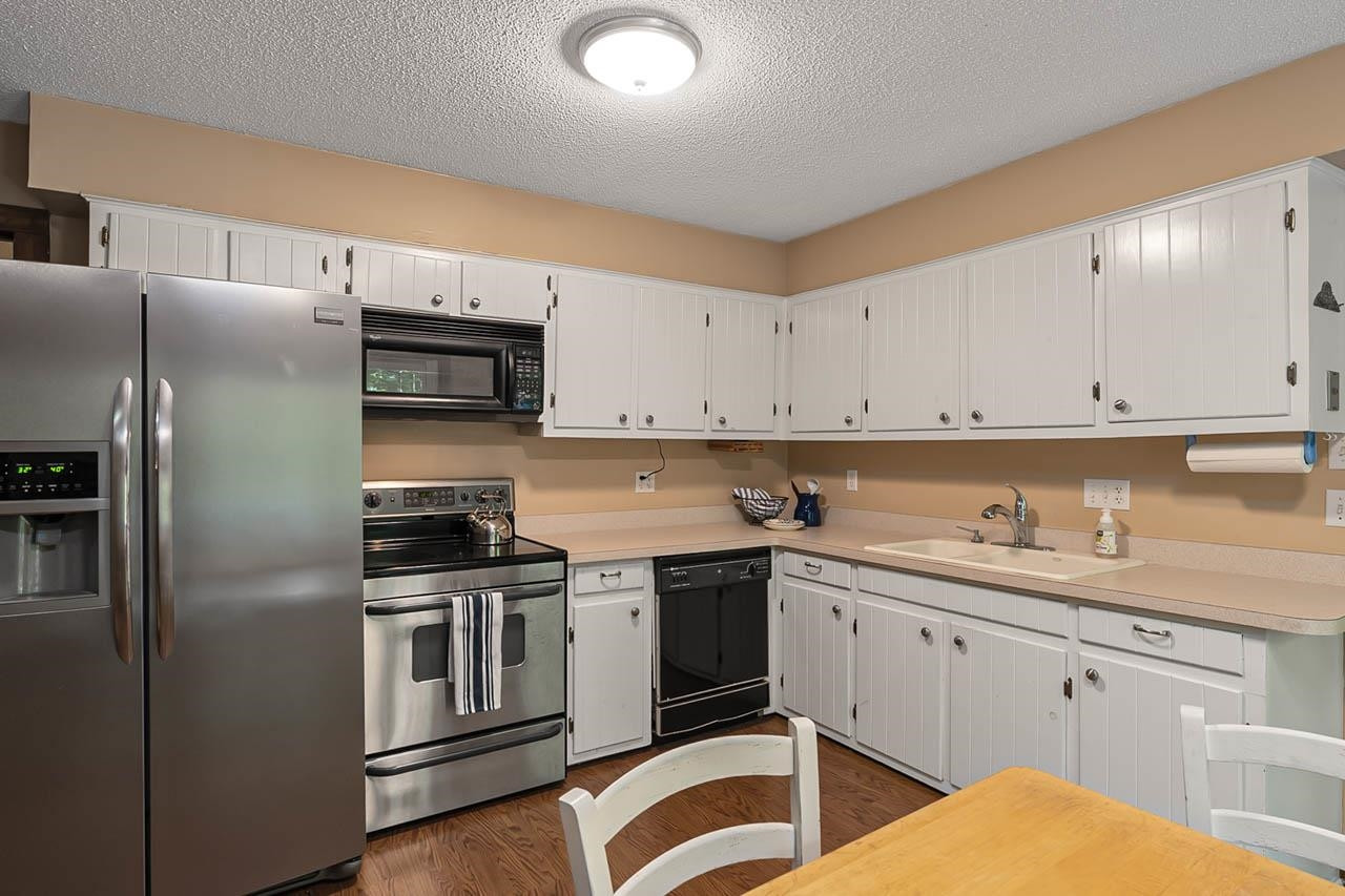 3109 Barnsley Lane