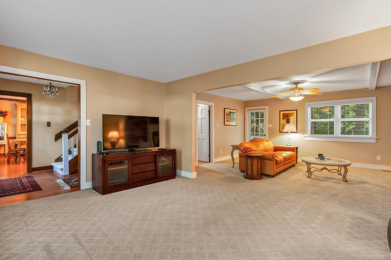 3109 Barnsley Lane