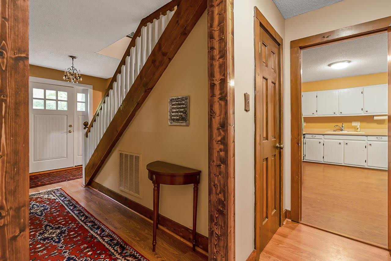 3109 Barnsley Lane
