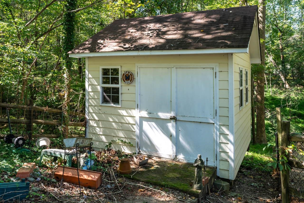 3109 Barnsley Lane