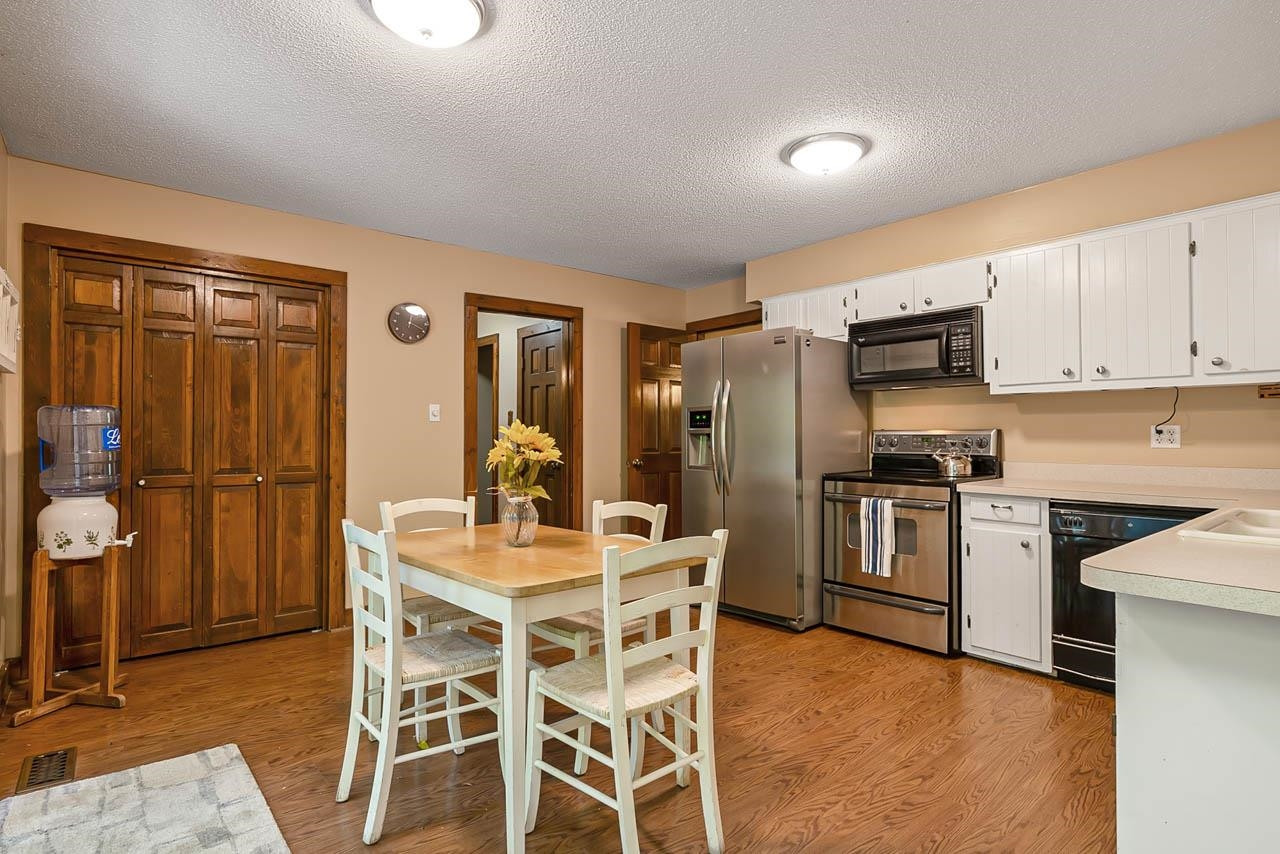 3109 Barnsley Lane