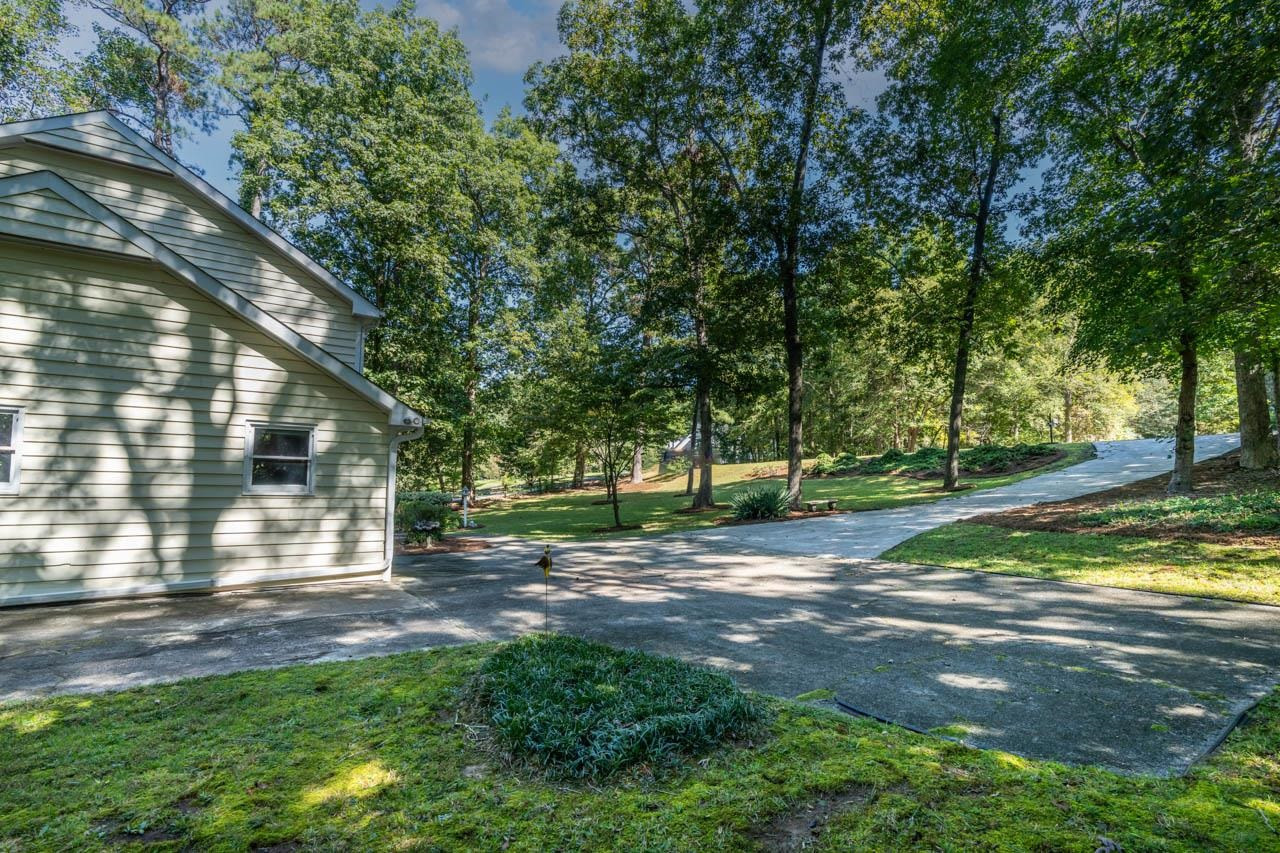 3109 Barnsley Lane