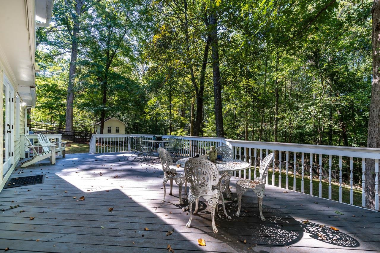 3109 Barnsley Lane