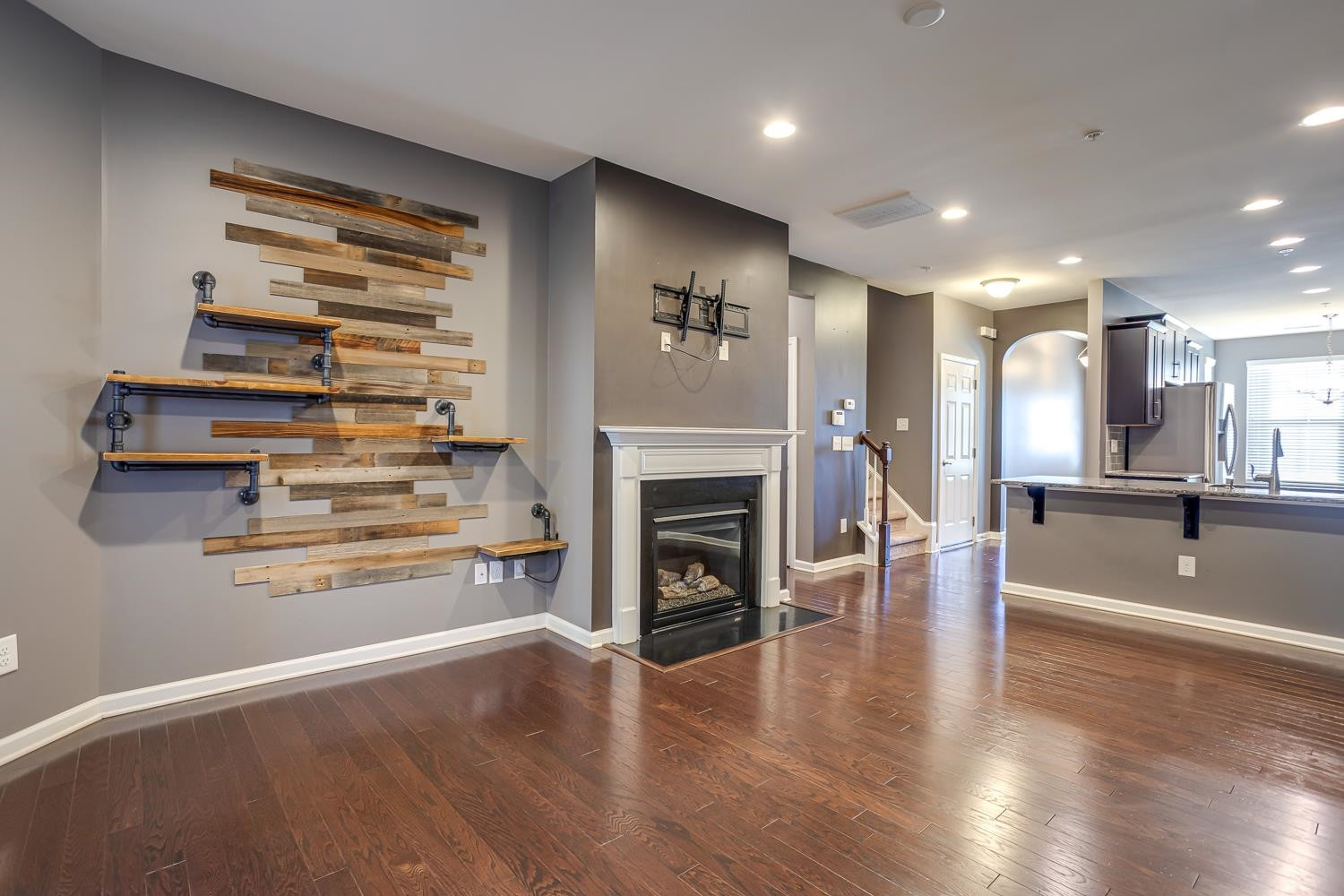 9308 Lennox Laurel Circle