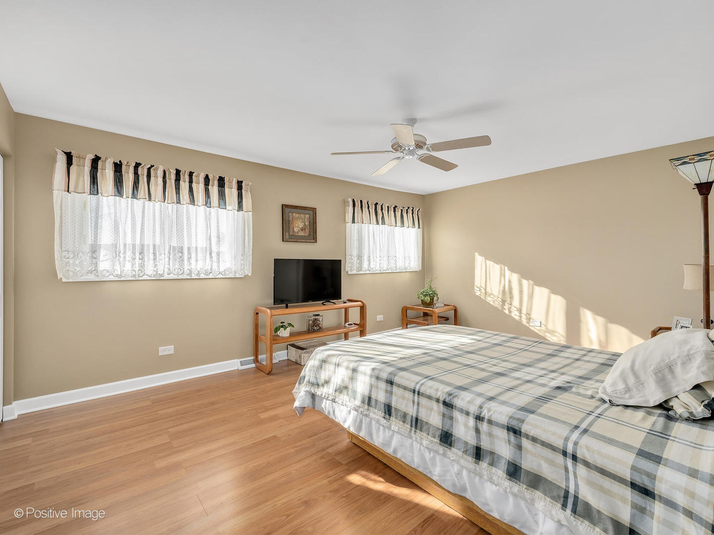 497 Washington Square Unit: 497