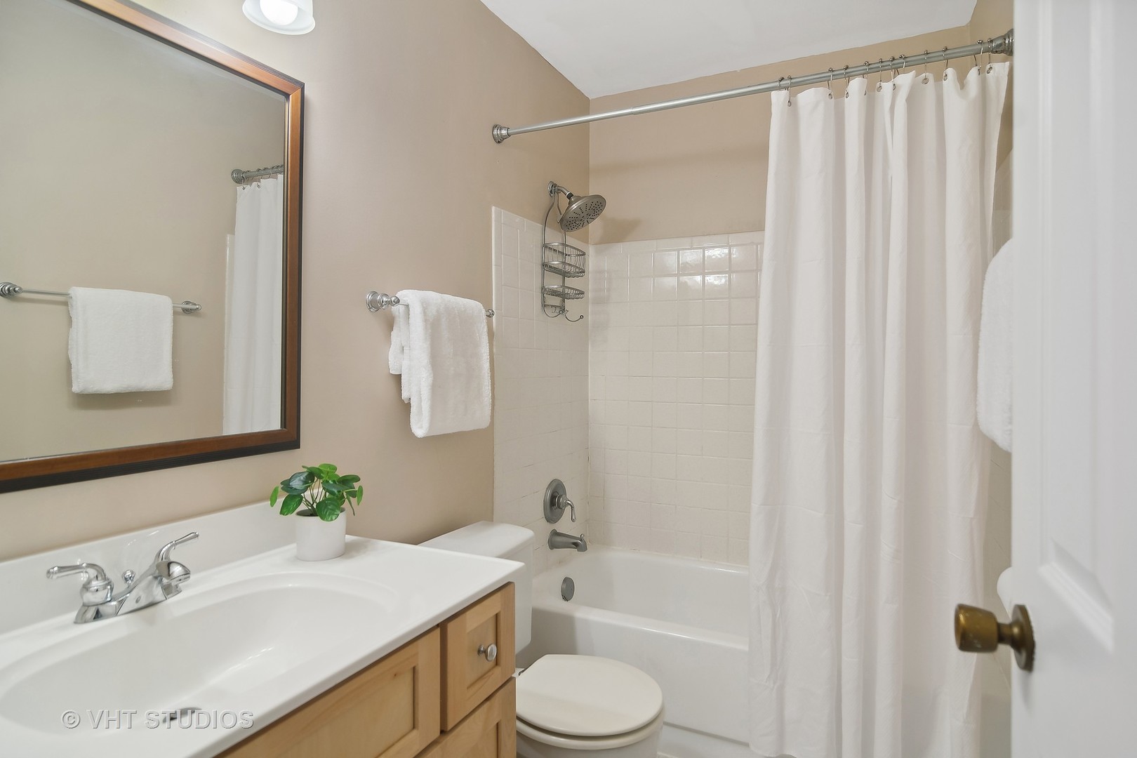 2225 Nichols Road Unit: B