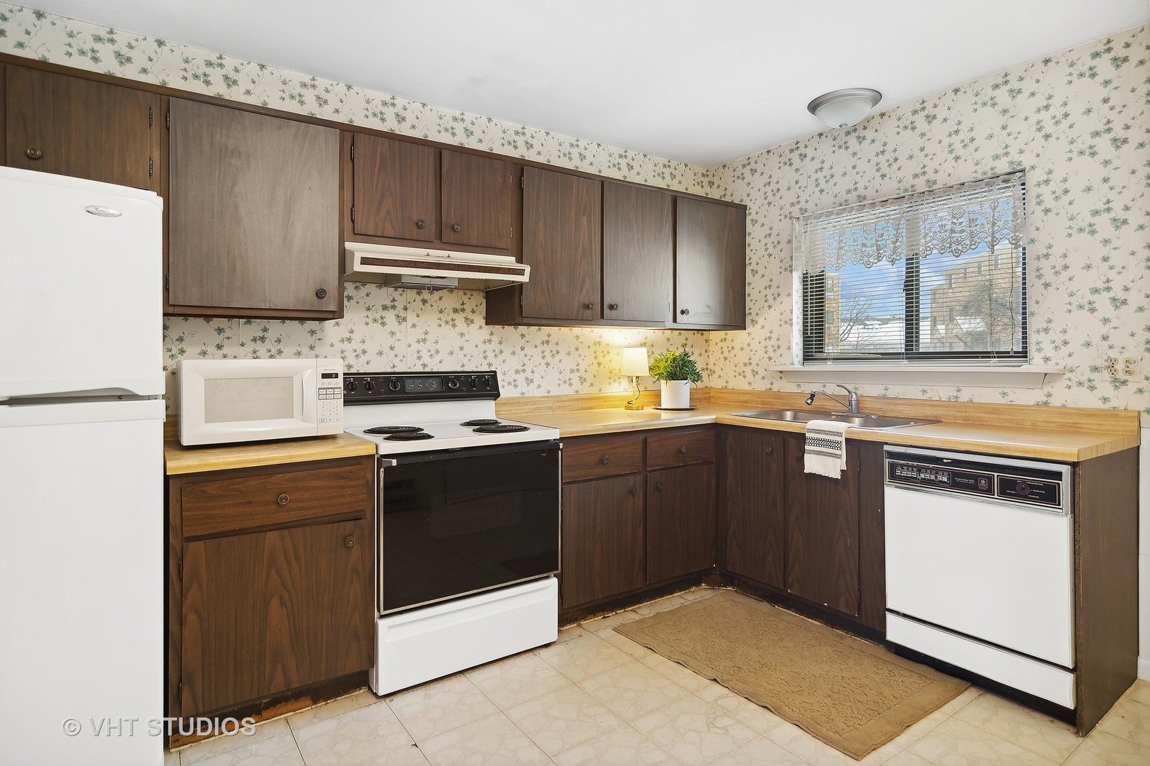 2225 Nichols Road Unit: B