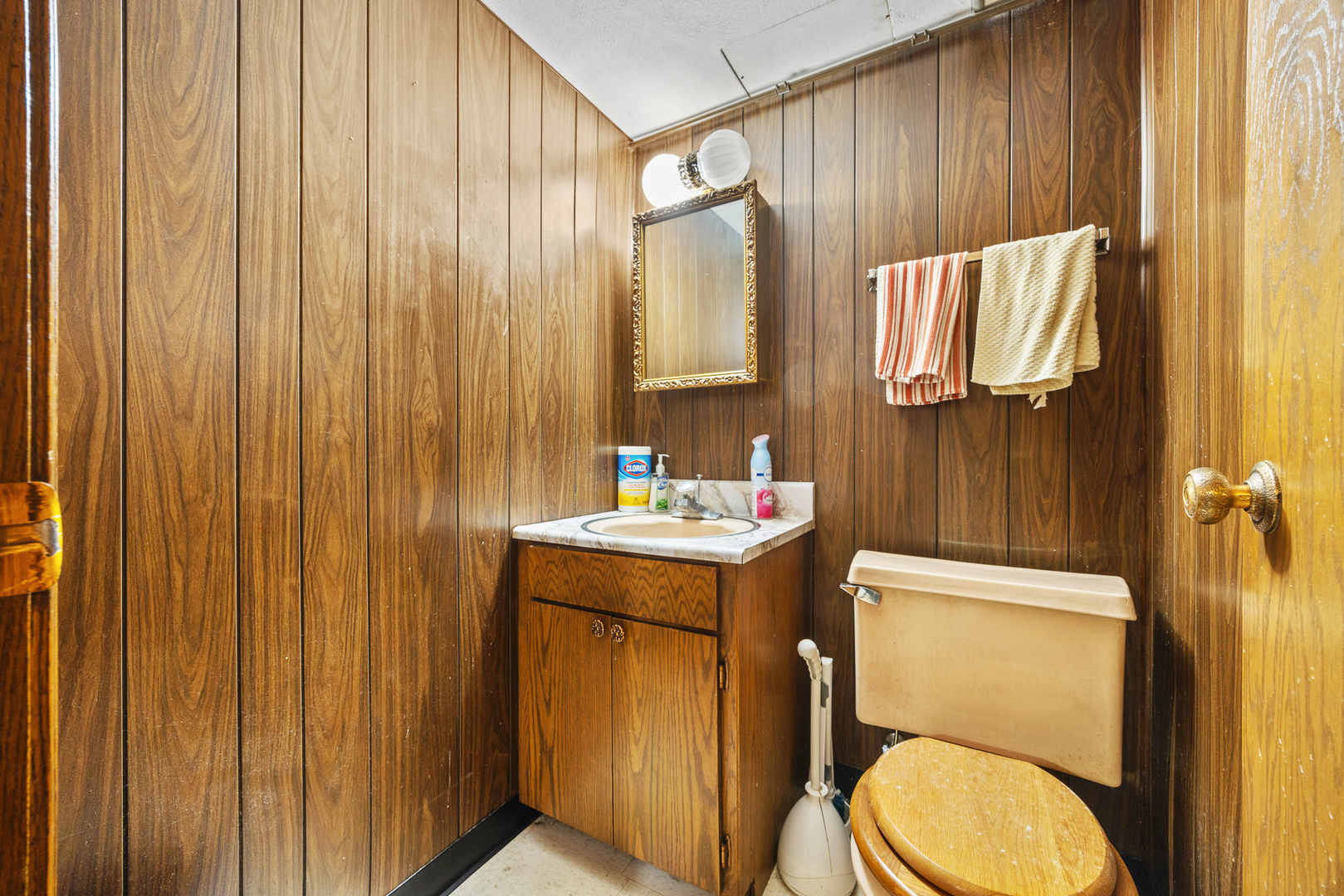 8260 W Ainslie Street