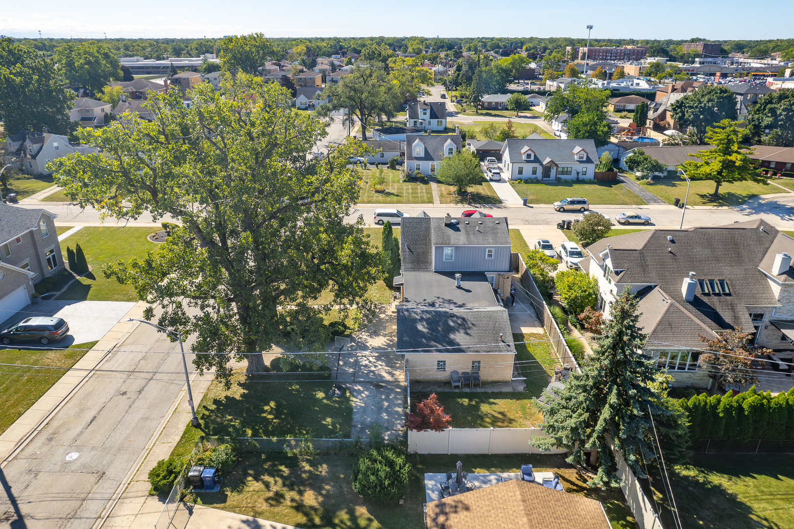 8260 W Ainslie Street