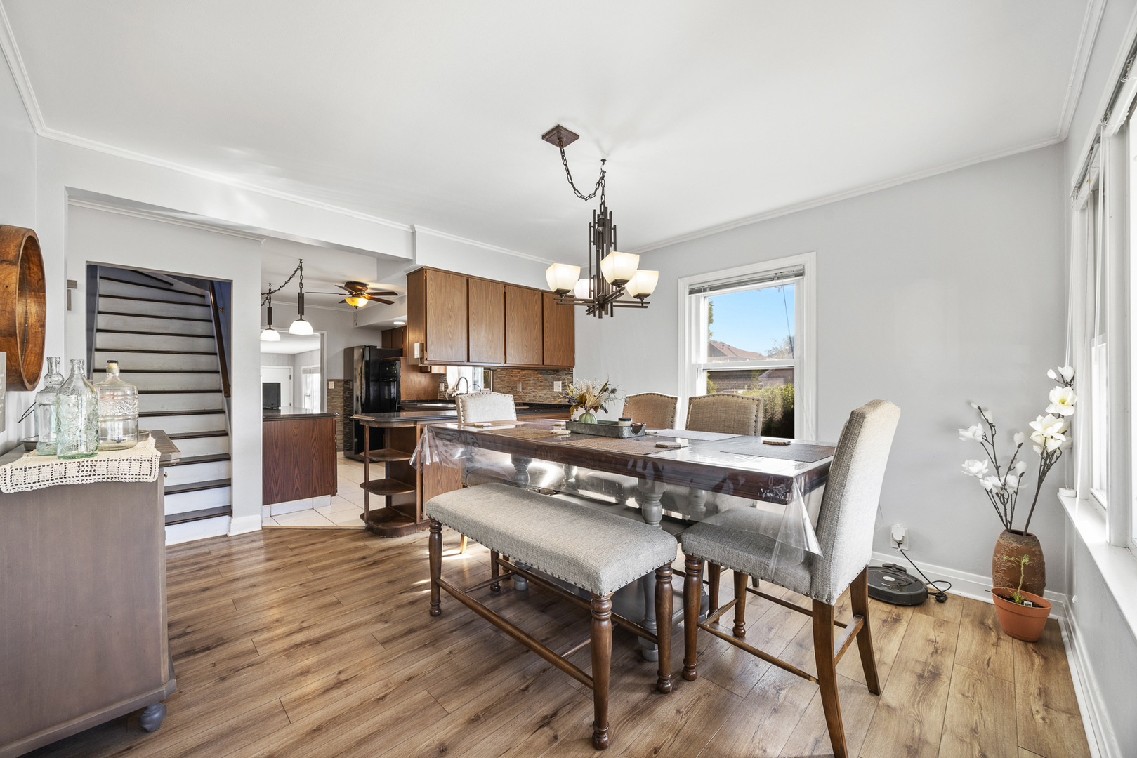 8260 W Ainslie Street