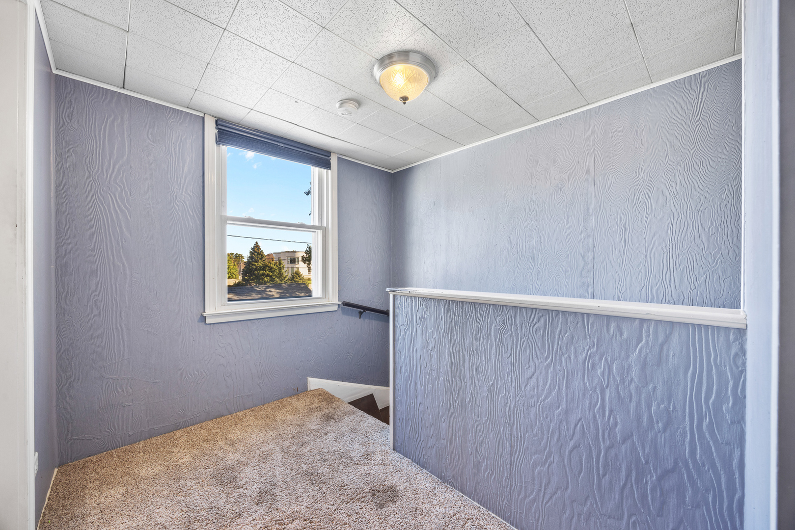 8260 W Ainslie Street