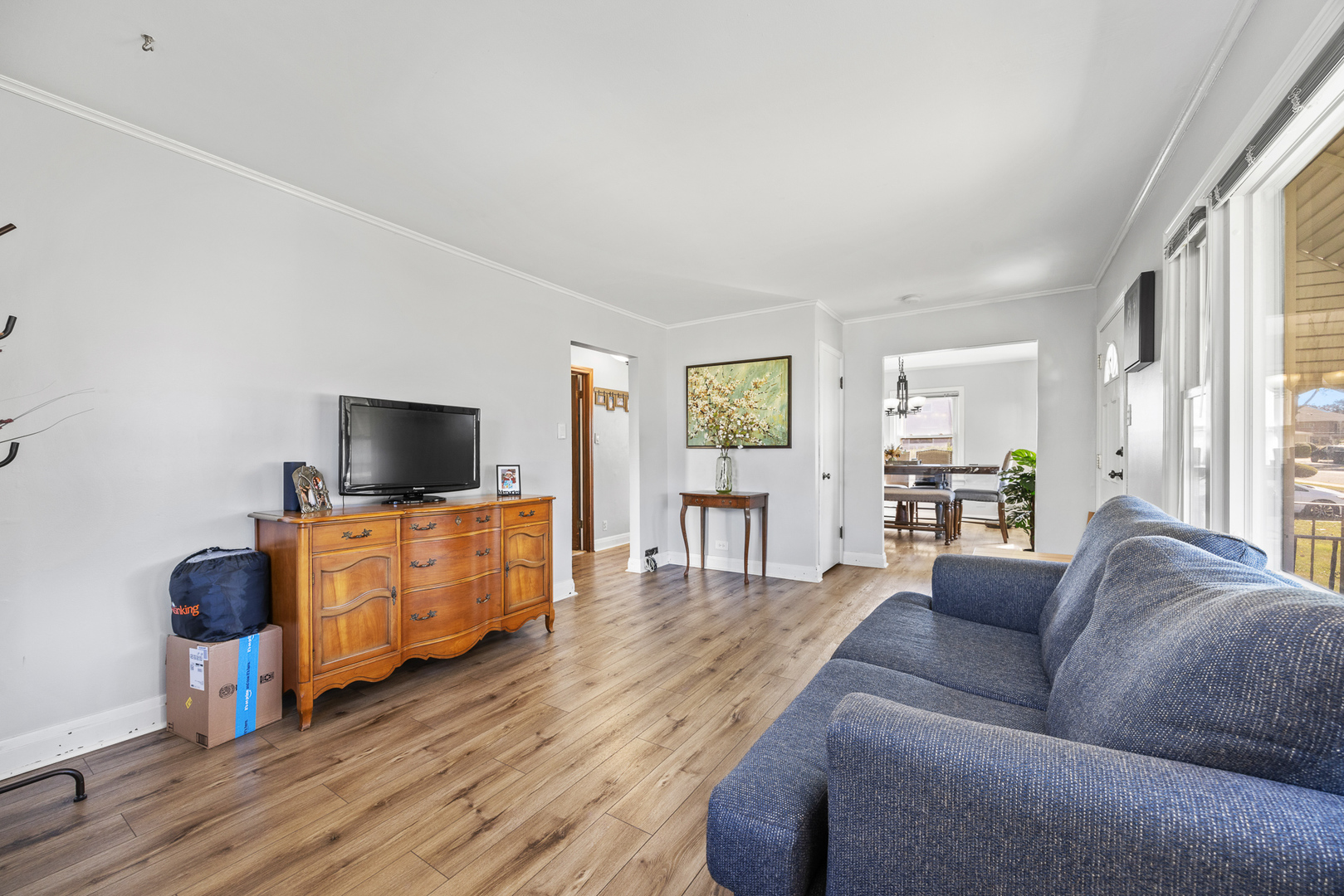 8260 W Ainslie Street