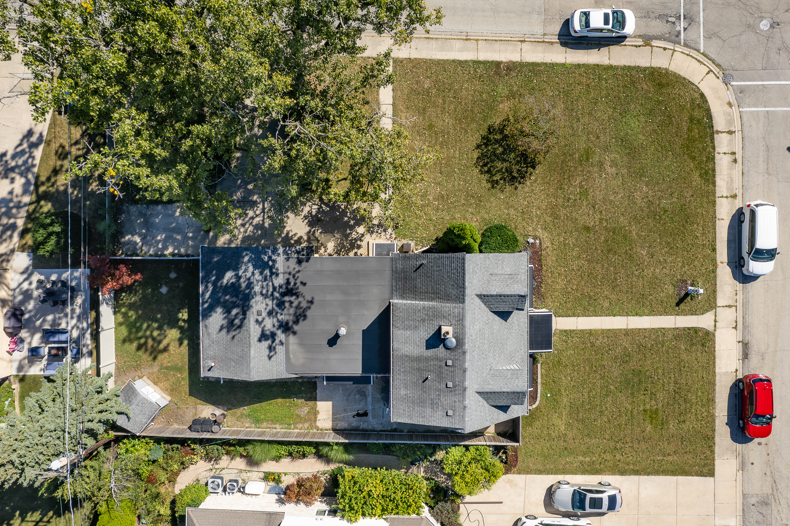 8260 W Ainslie Street