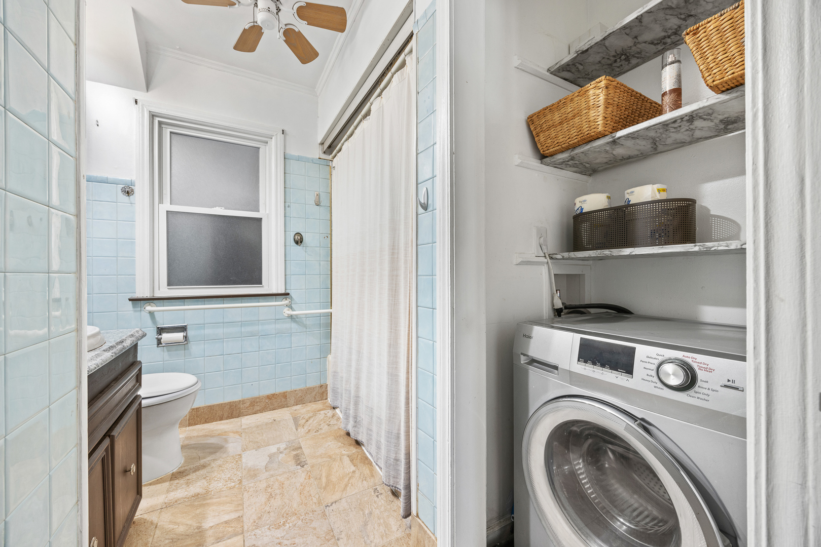 8260 W Ainslie Street