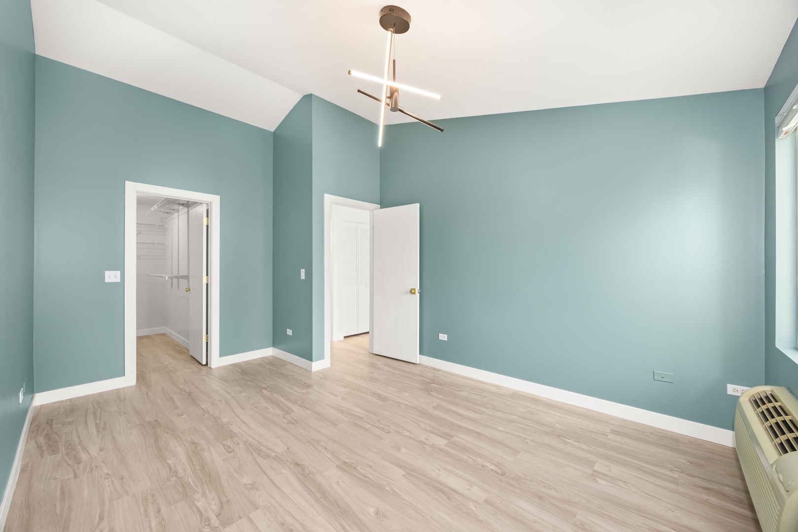 1027 Silverstone Drive Unit: 1027