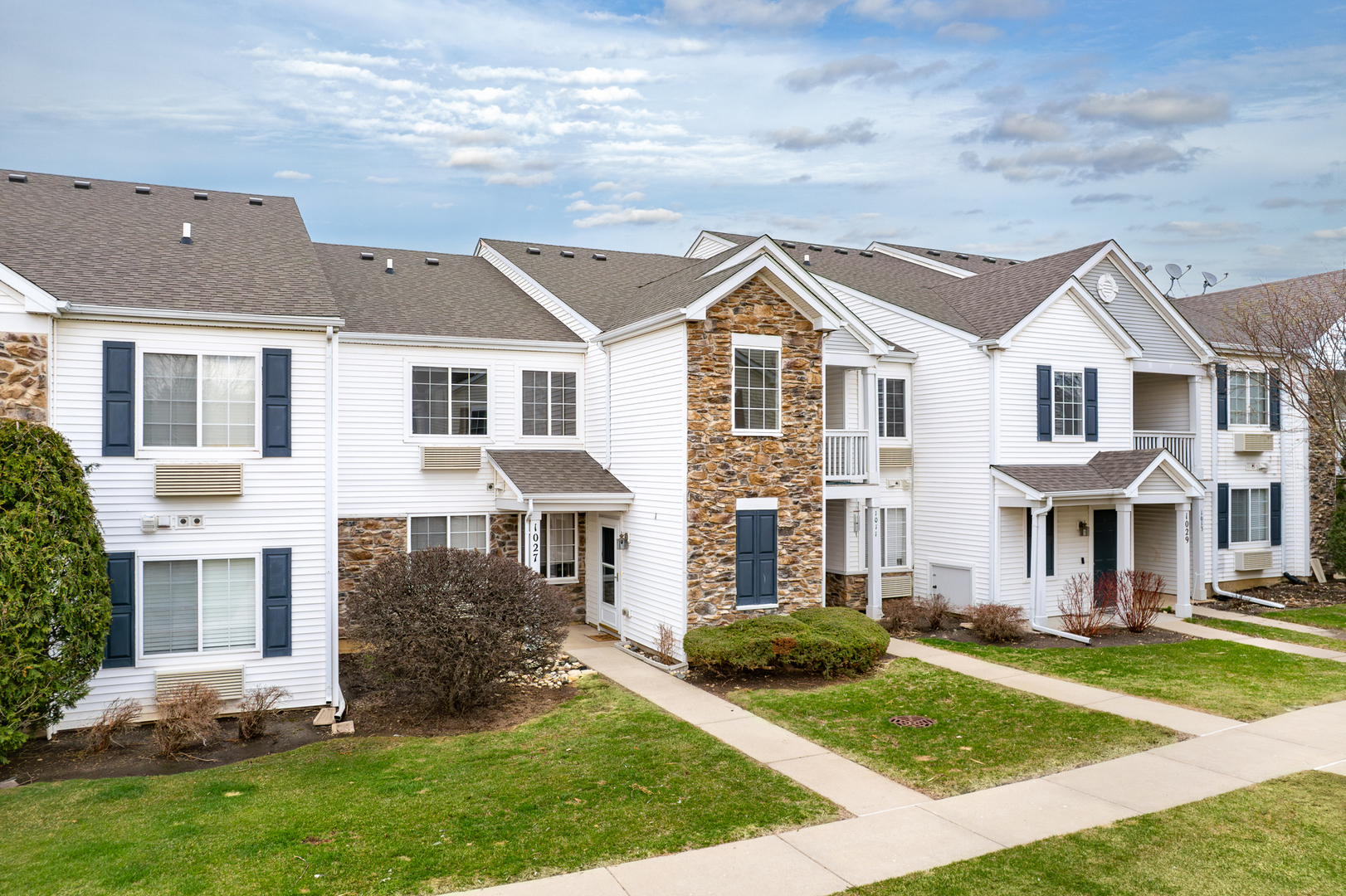 1027 Silverstone Drive Unit: 1027