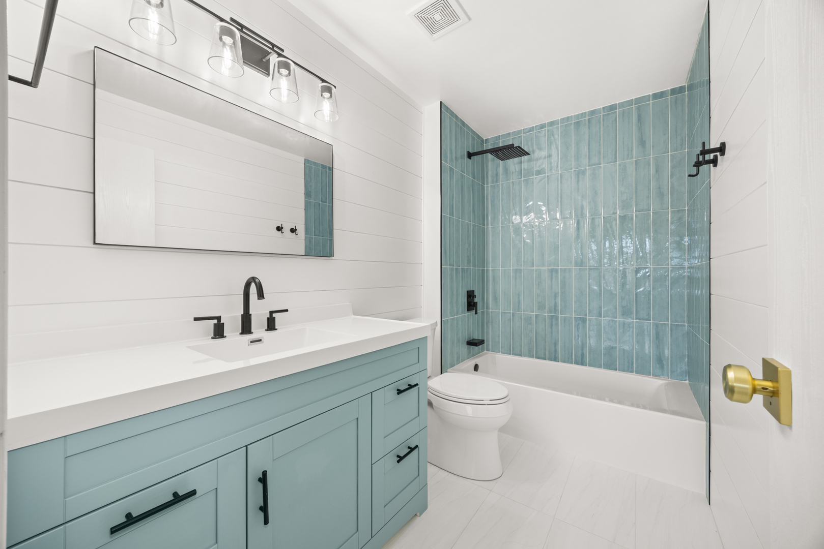 1027 Silverstone Drive Unit: 1027