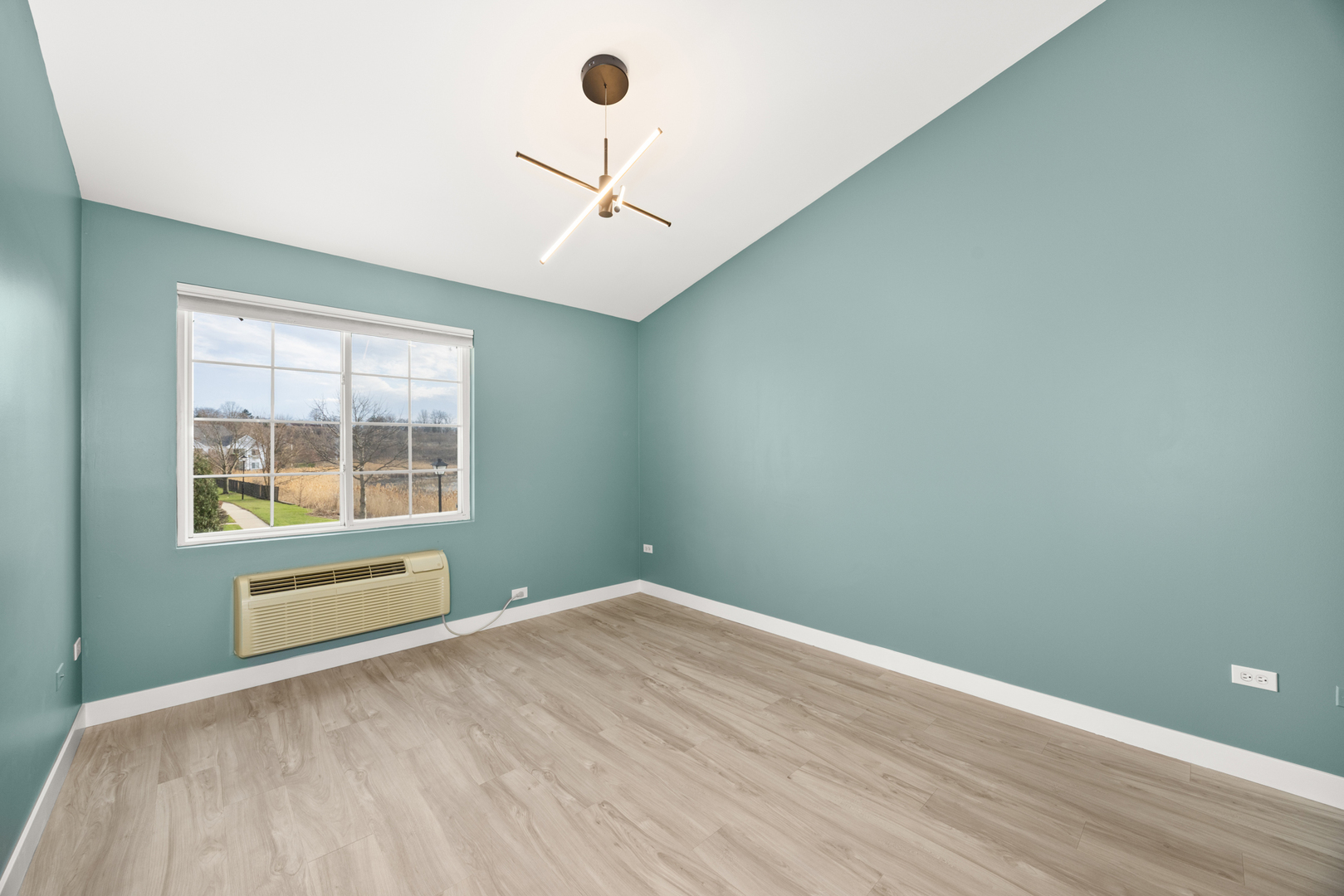 1027 Silverstone Drive Unit: 1027