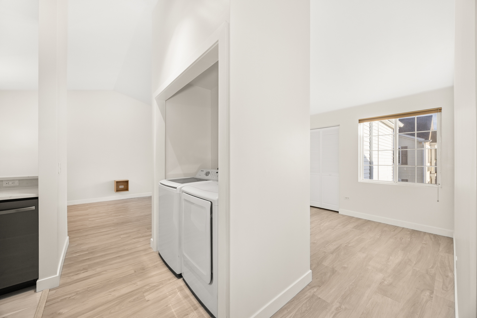 1027 Silverstone Drive Unit: 1027