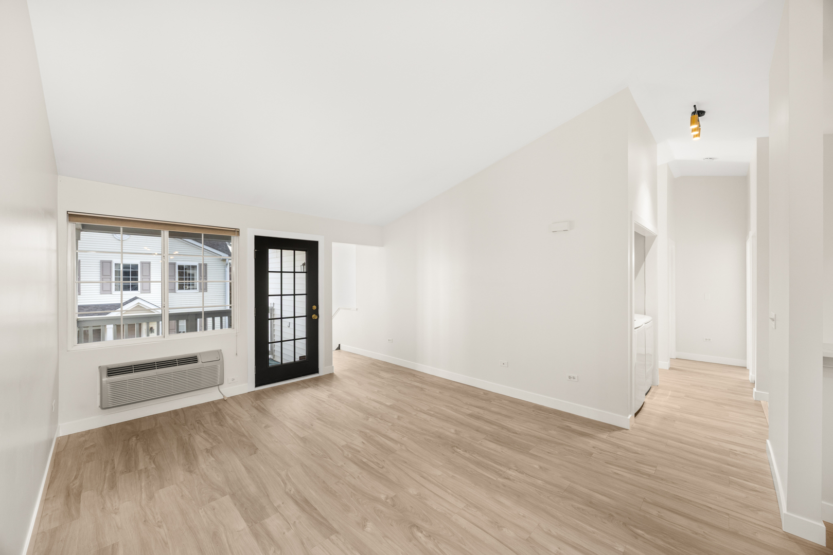 1027 Silverstone Drive Unit: 1027