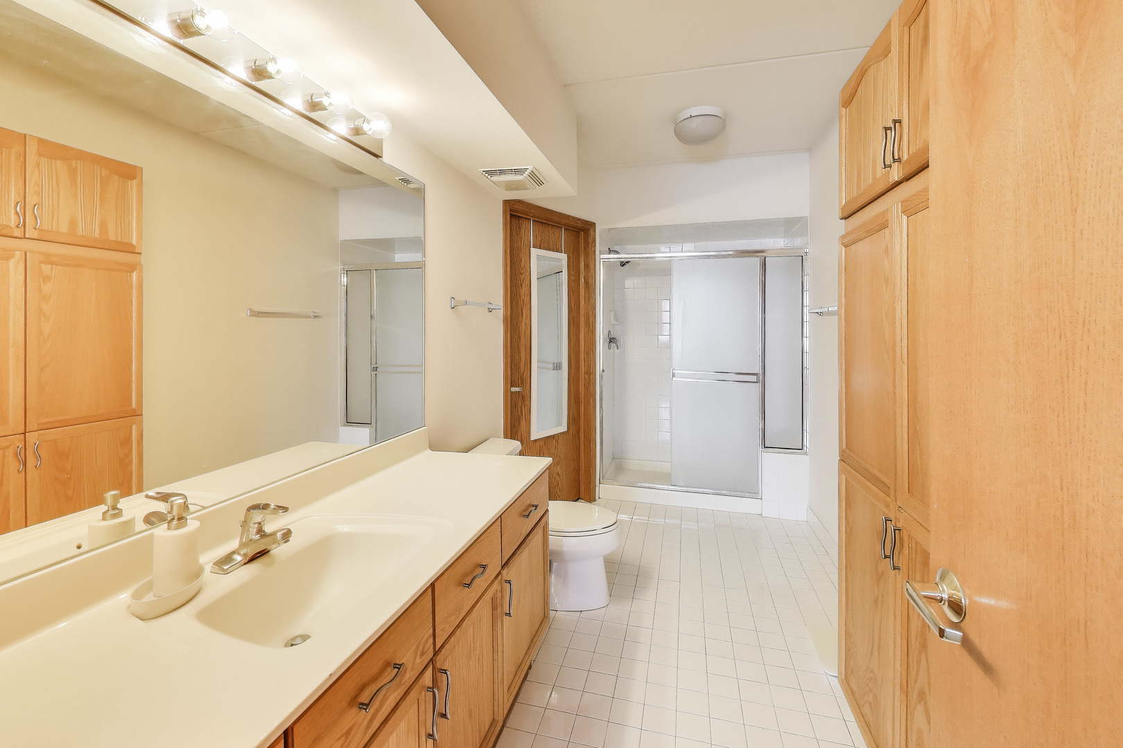 1636 Ashland Avenue Unit: 509