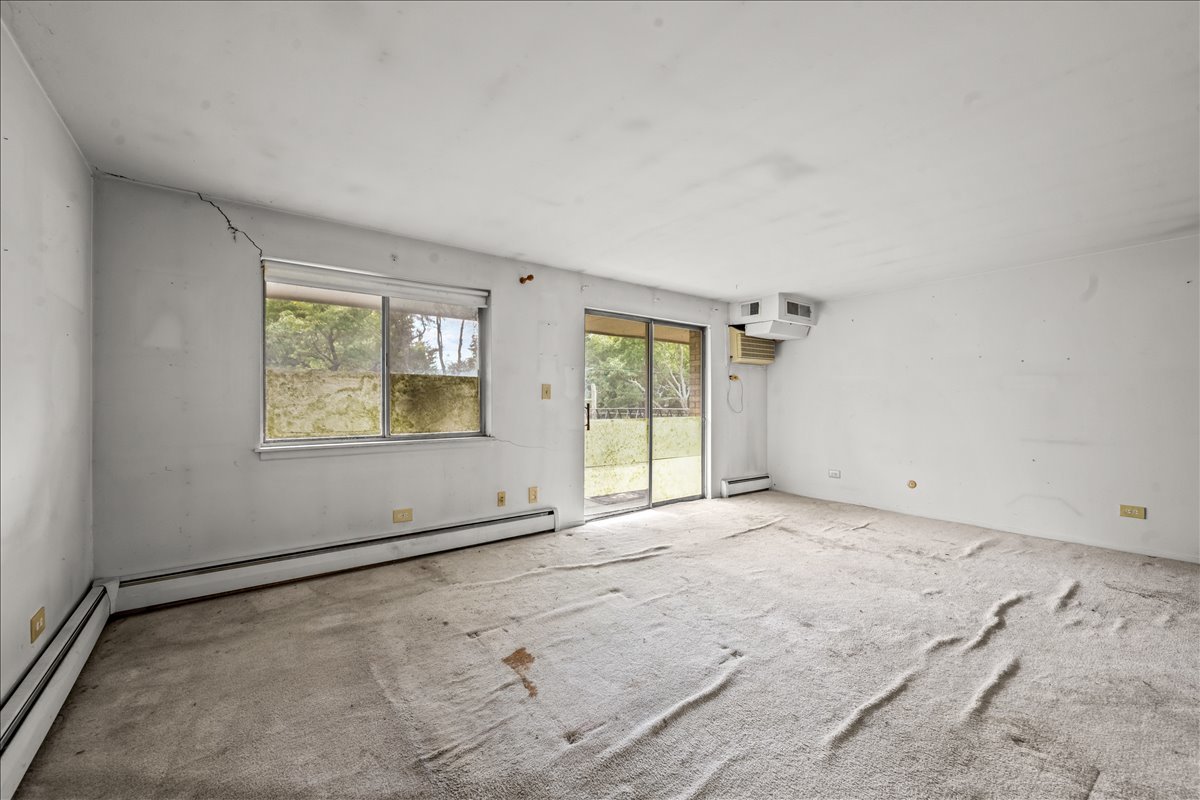 1206 E Fairview Street Unit: 305