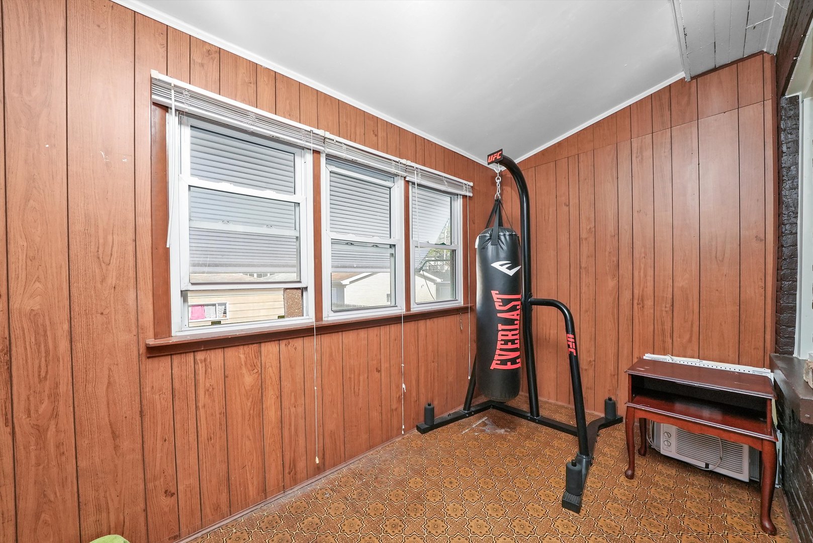 3133 N 77th Court