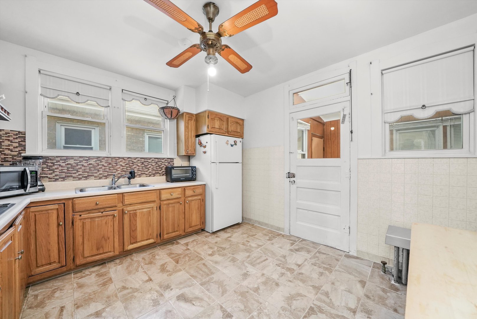 3133 N 77th Court