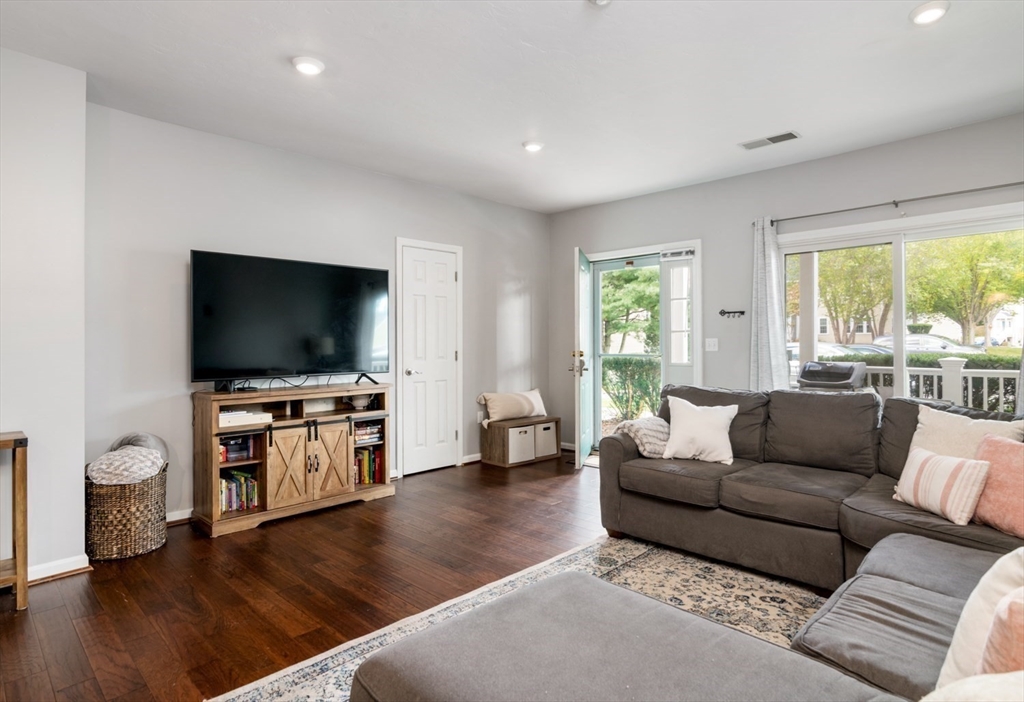 230 Allerton Commons Ln # 230