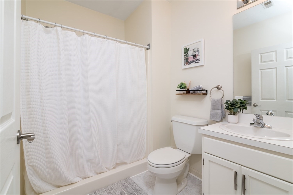 230 Allerton Commons Ln # 230