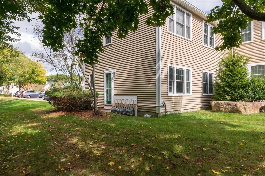 230 Allerton Commons Ln # 230