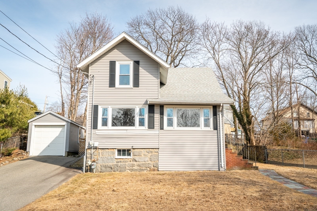 61 Bowditch St