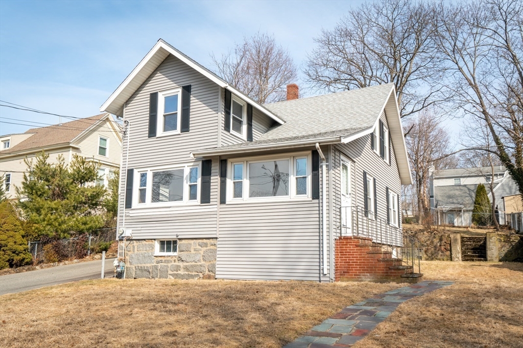 61 Bowditch St
