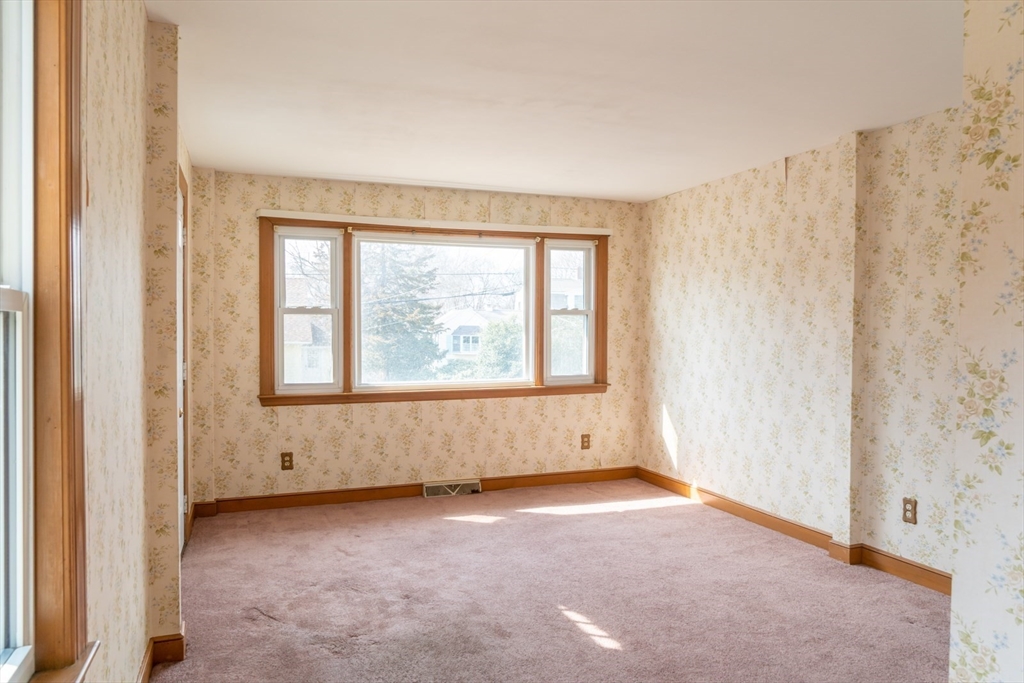 61 Bowditch St