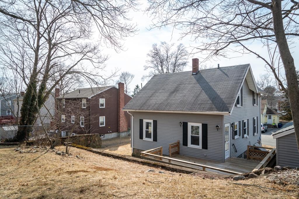 61 Bowditch St